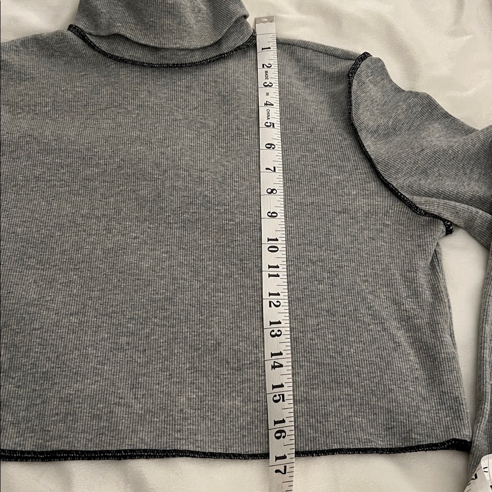 Forever 21 Light Gray Ribbed Sweater - Picture 5 of 9